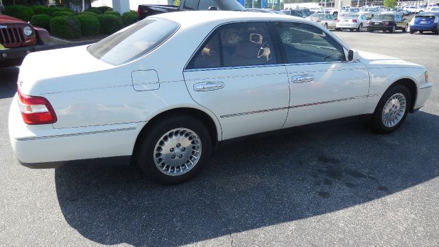 1997 Infiniti Q45 Base
