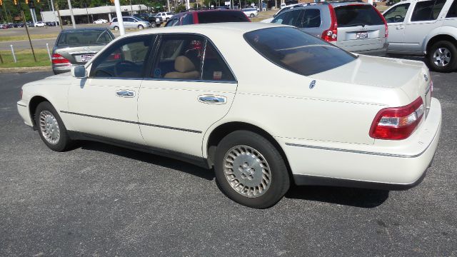 1997 Infiniti Q45 Base