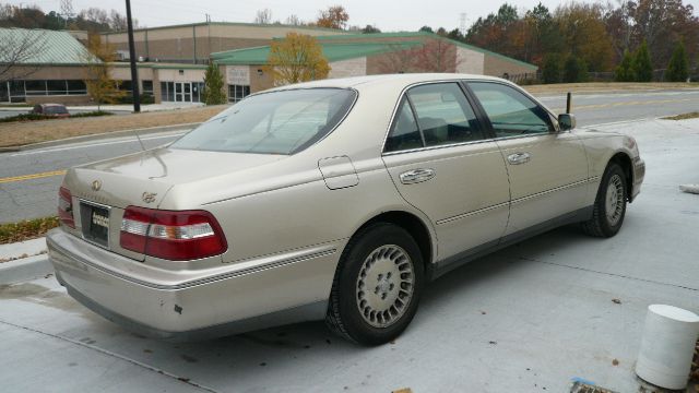 1998 Infiniti Q45 Base