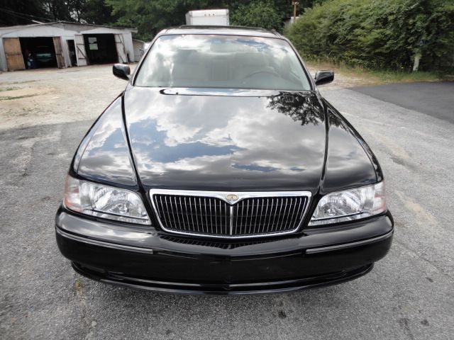 1998 Infiniti Q45 Base