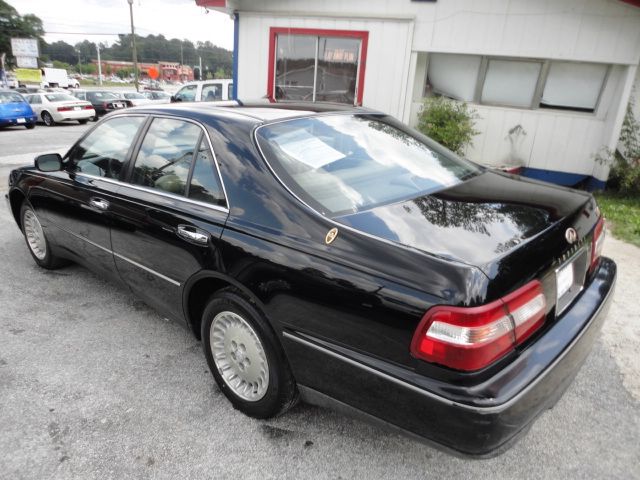 1998 Infiniti Q45 Base