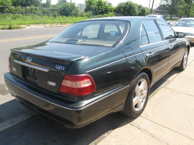 1999 Infiniti Q45 Base
