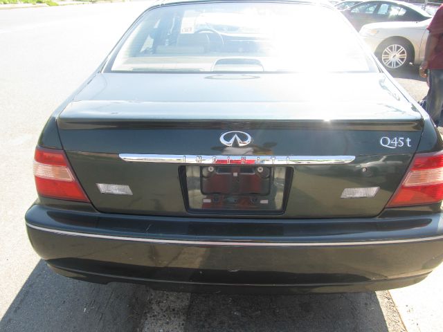 1999 Infiniti Q45 Base