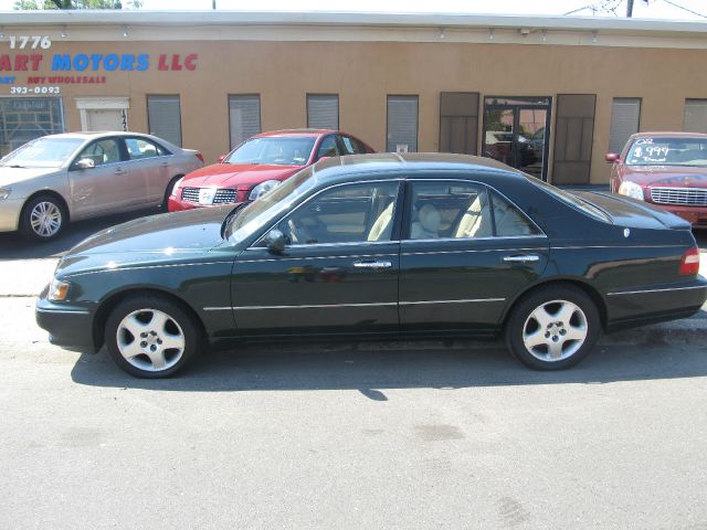 1999 Infiniti Q45 Base