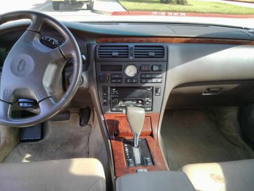 2000 Infiniti Q45 Base