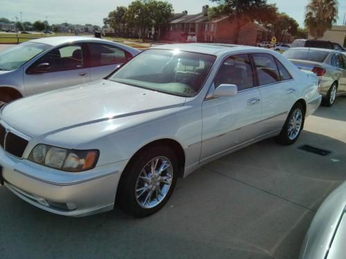 2000 Infiniti Q45 Base