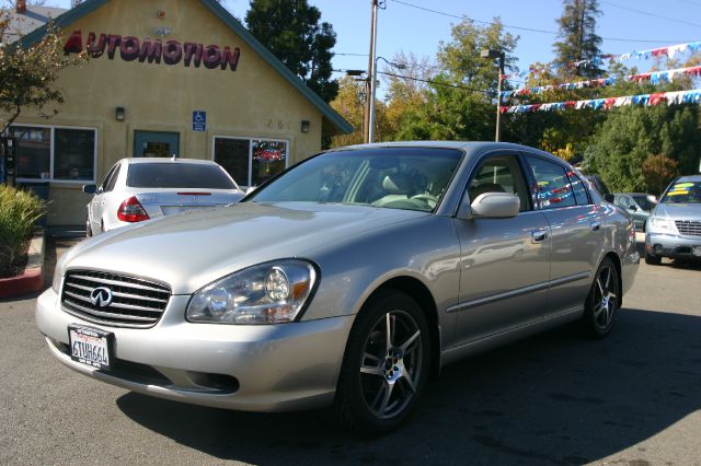 2002 Infiniti Q45 Base