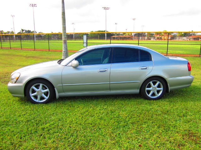 2002 Infiniti Q45 Base