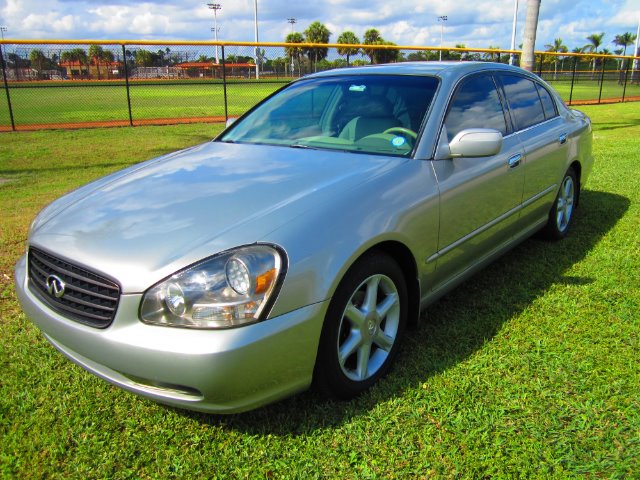 2002 Infiniti Q45 Base