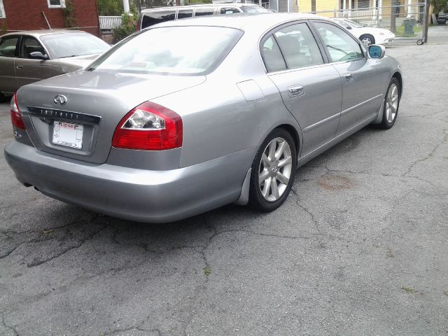 2002 Infiniti Q45 Base