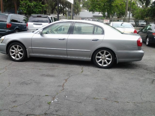 2002 Infiniti Q45 Base