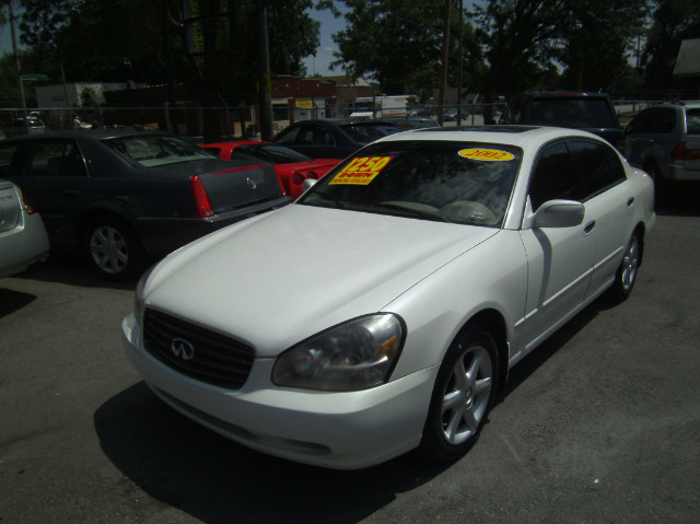 2002 Infiniti Q45 Base