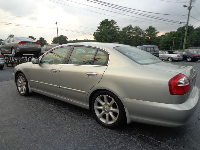 2002 Infiniti Q45 Base