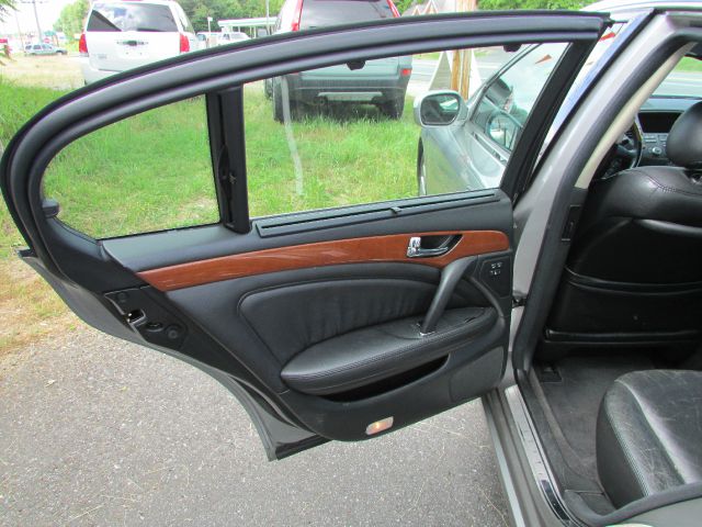 2002 Infiniti Q45 Base