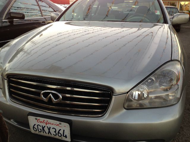 2002 Infiniti Q45 Base