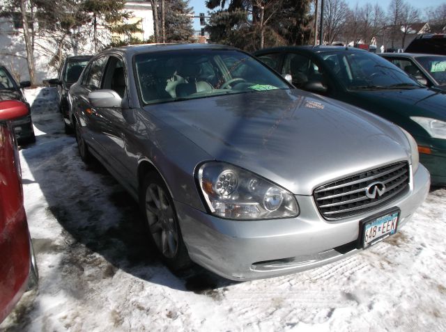 2002 Infiniti Q45 Base