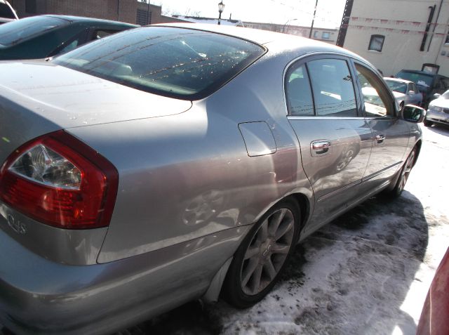 2002 Infiniti Q45 Base