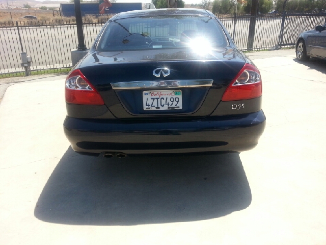 2002 Infiniti Q45 Base