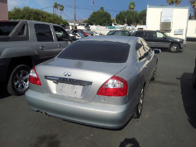 2002 Infiniti Q45 Base
