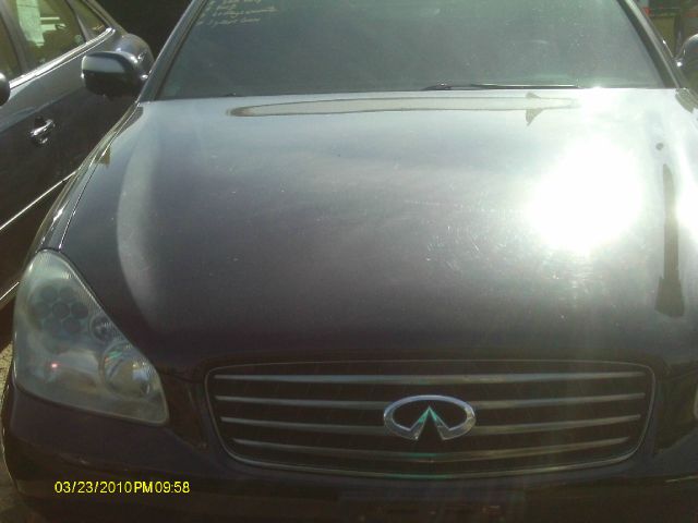 2002 Infiniti Q45 Base