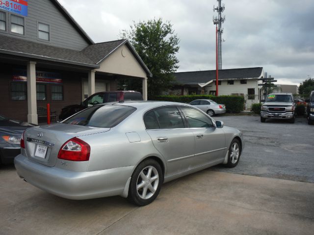 2003 Infiniti Q45 Premium