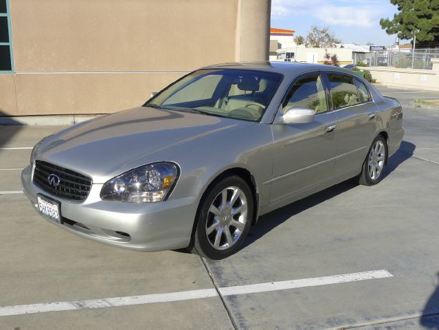 2004 Infiniti Q45 Premium