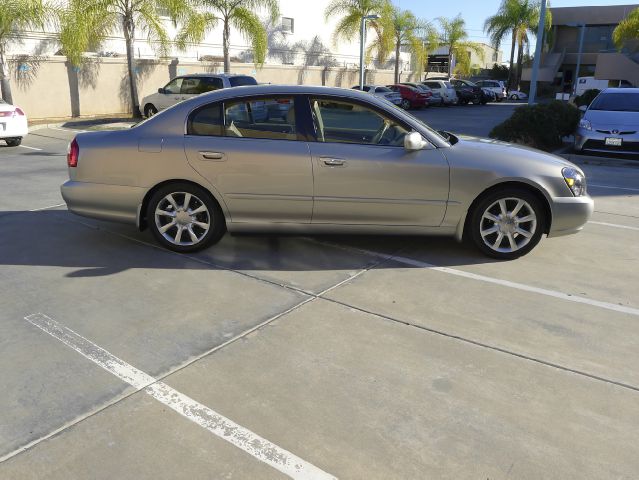 2004 Infiniti Q45 Premium