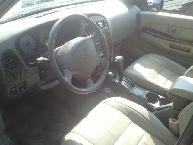 1997 Infiniti QX4 Super