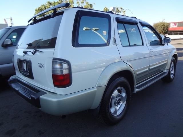 1997 Infiniti QX4 Unknown