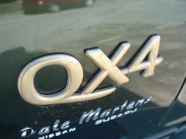 1997 Infiniti QX4 Base