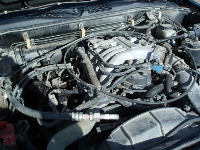 1997 Infiniti QX4 Base