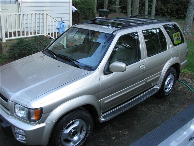 1997 Infiniti QX4 Bucket Lift