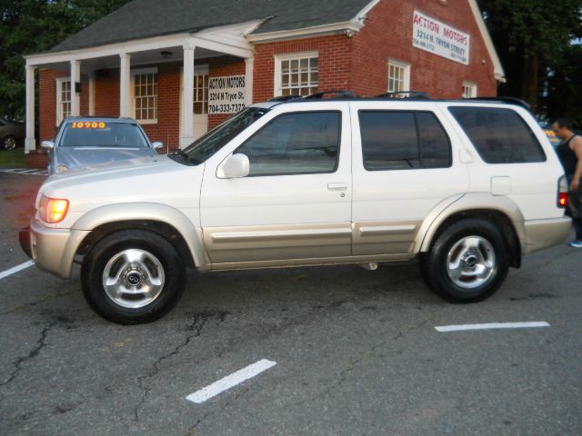 1999 Infiniti QX4 5dr XLE Limited AWD