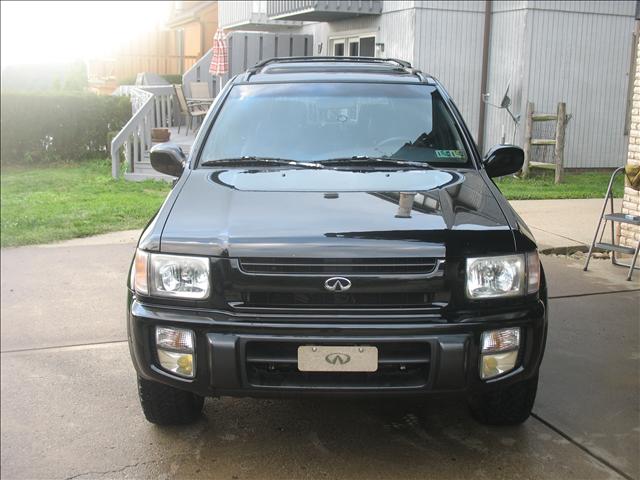 1999 Infiniti QX4 Unknown