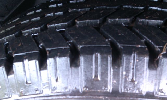 1999 Infiniti QX4 Base