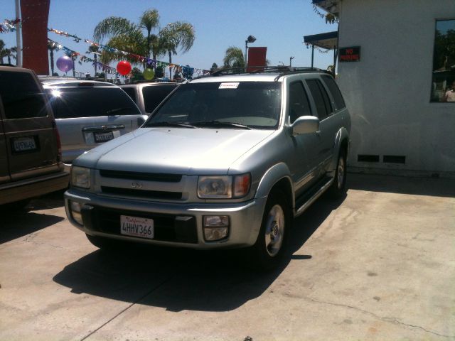 1999 Infiniti QX4 5dr XLE Limited AWD