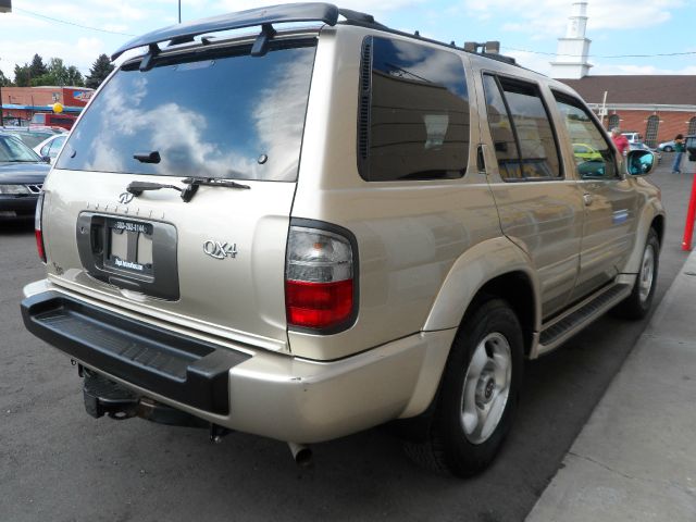1999 Infiniti QX4 5dr XLE Limited AWD