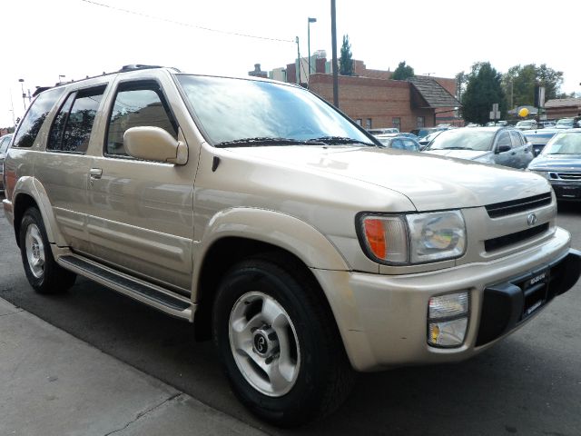 1999 Infiniti QX4 5dr XLE Limited AWD