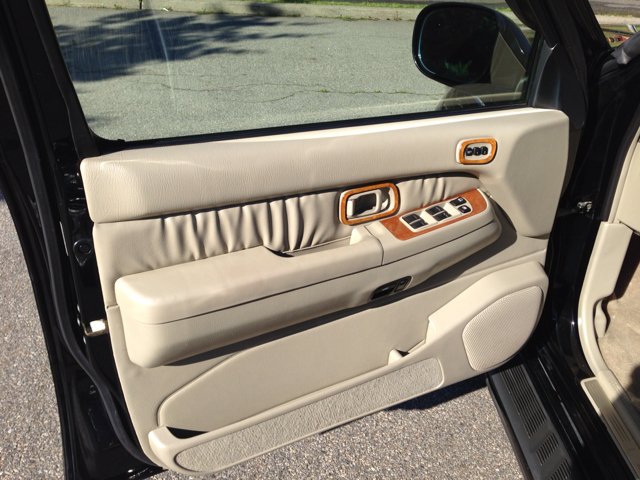 2001 Infiniti QX4 Ram 3500 Diesel 2-WD