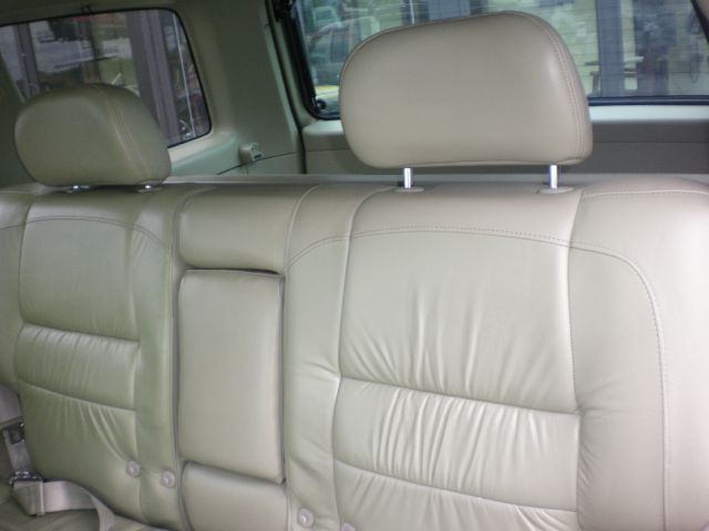 2001 Infiniti QX4 Ram 3500 Diesel 2-WD