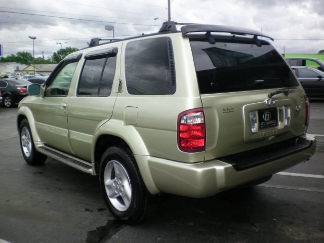 2001 Infiniti QX4 Ram 3500 Diesel 2-WD