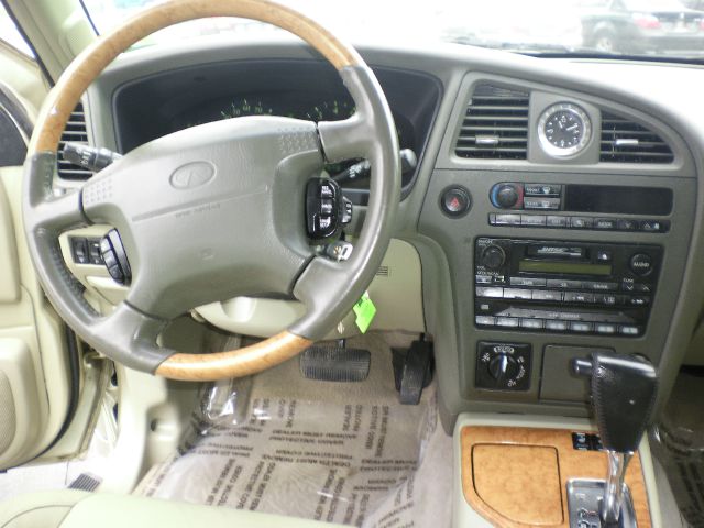 2001 Infiniti QX4 Ram 3500 Diesel 2-WD