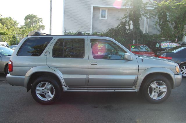 2001 Infiniti QX4 Ram 3500 Diesel 2-WD