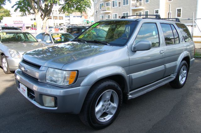 2001 Infiniti QX4 Ram 3500 Diesel 2-WD