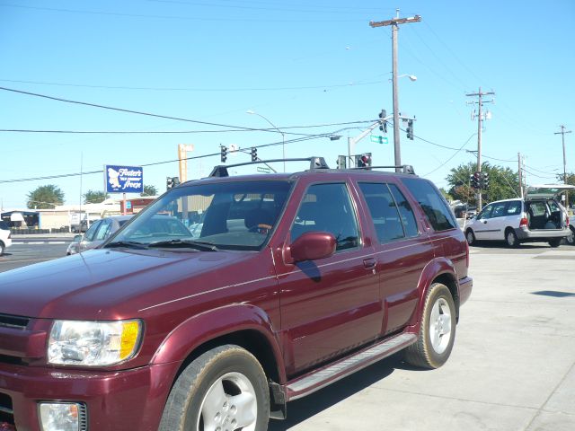 2001 Infiniti QX4 Ram 3500 Diesel 2-WD