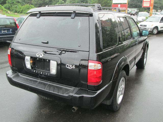 2001 Infiniti QX4 Ram 3500 Diesel 2-WD