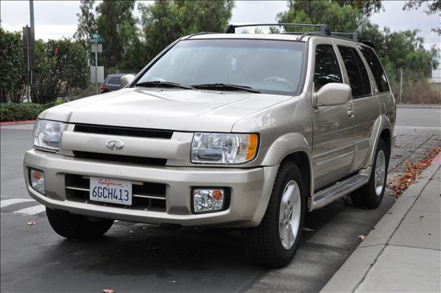 2001 Infiniti QX4 GSX