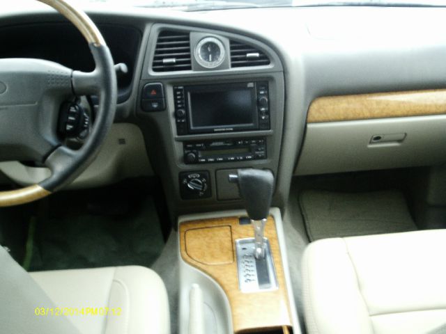 2001 Infiniti QX4 Ram 3500 Diesel 2-WD