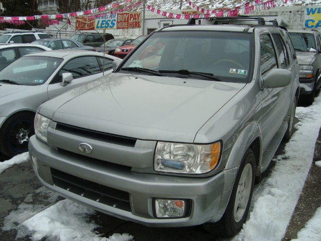 2001 Infiniti QX4 Ram 3500 Diesel 2-WD