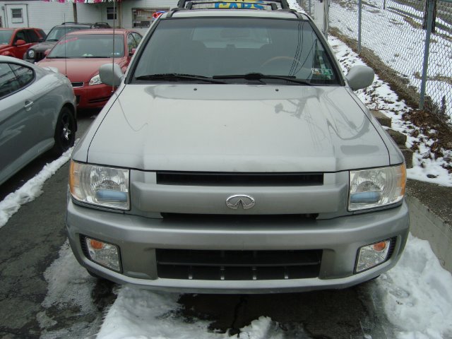 2001 Infiniti QX4 Ram 3500 Diesel 2-WD